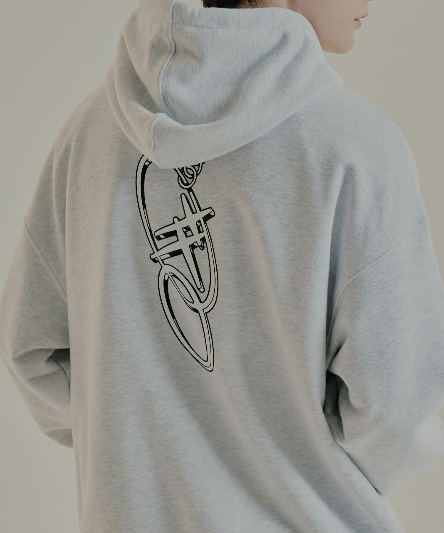 ROMANTIC CROWN★Unisex★SILVER CLIP PENDANT LOGO HOODIE_3色 MUSINSA | ROMANTIC CROWN Silver clip pendant logo