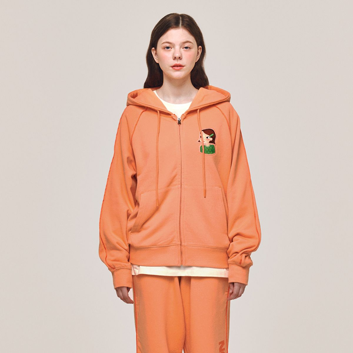육심원(YOUK SHIM WON) 파이핑배색후드집업 F 리아