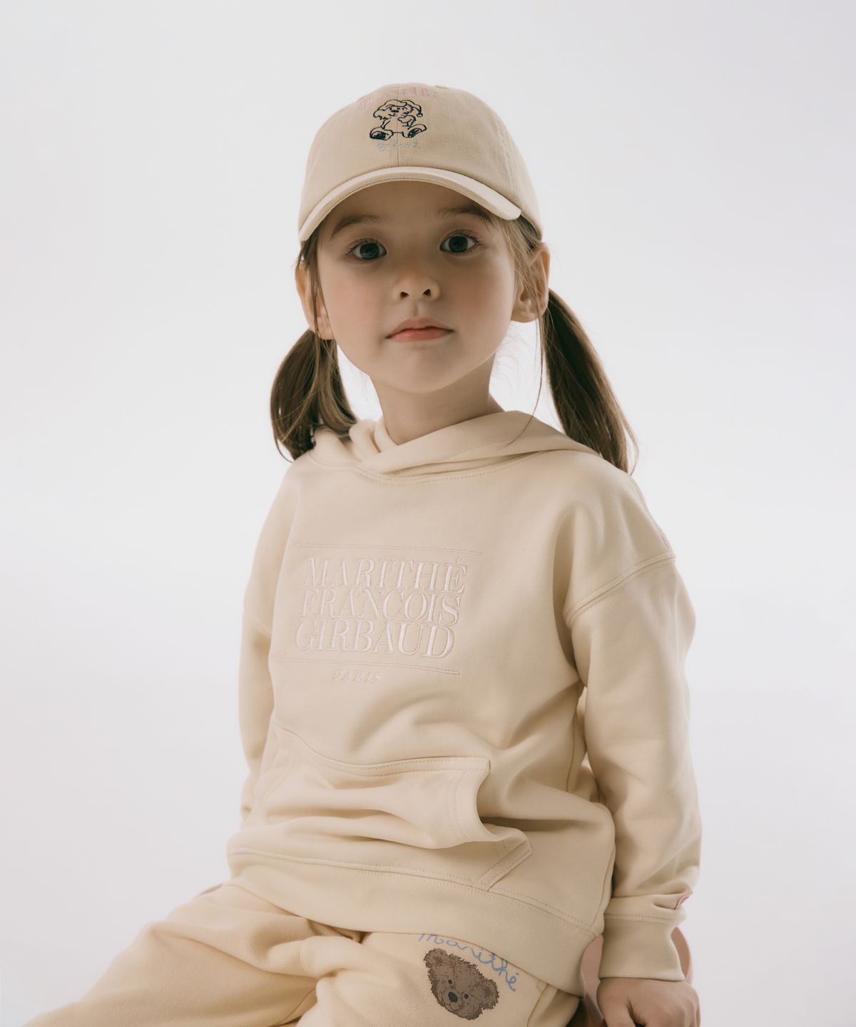 마리떼 키즈(MARITHÉ KIDS) ENFANT CLASSIC LOGO HOODIE light yellow