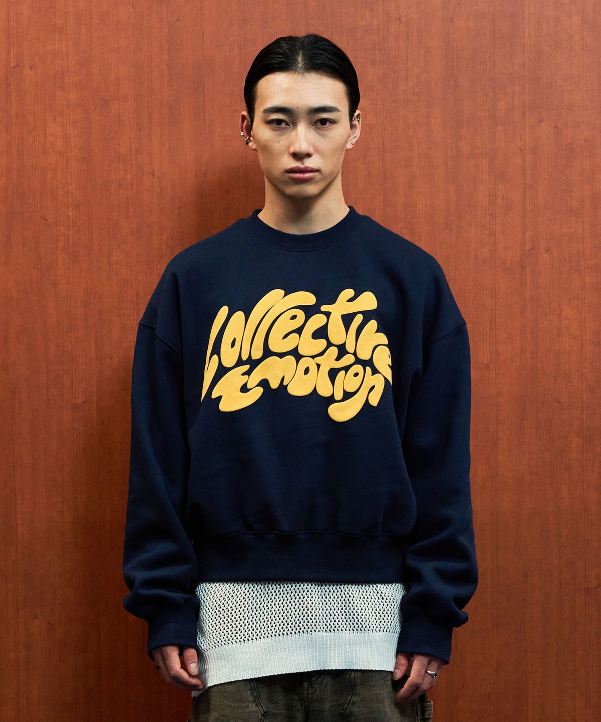 더블유엠씨(WMC) 콜렉티브 엠보 스웨트_NAVY