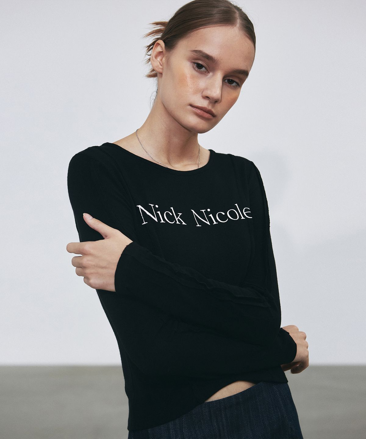 닉앤니콜(NICK&NICOLE) NICK PINTUCK LINE LS TOP_BLACK