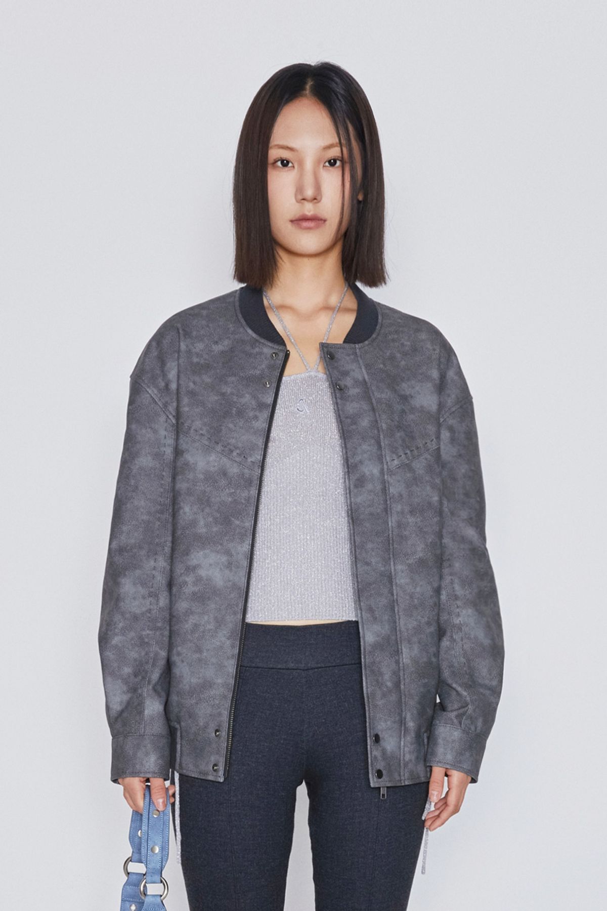 애프터아워즈(AFTERHOURS) LEATHER OVERSIZED BOMBER JACKET (CHARCOAL)