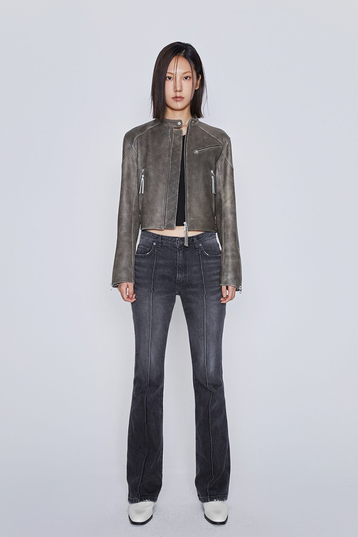 애프터아워즈(AFTERHOURS) DENIM PINTUCK BOOTSCUT PANTS (GREY)
