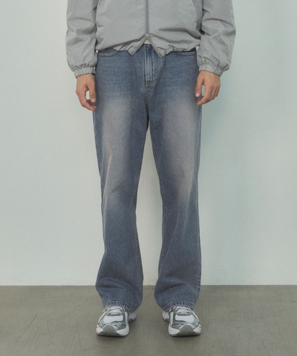 하프크라이즈 레이아웃(HALBKREIS LAYOUT) P10024 Washed straight denim_Medium blue
