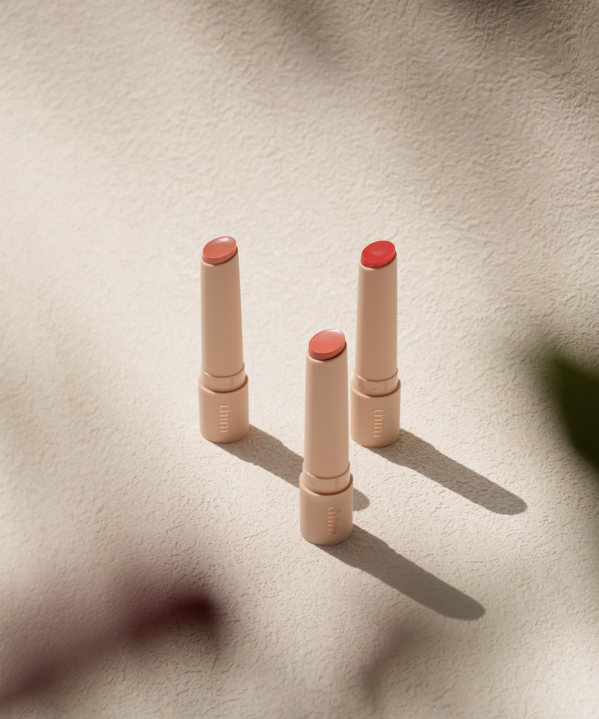 띰뷰티(THIM BEAUTY) 띰 리프레싱 글로우 립 밤 2.3g (3Colors) *후진불가 용기*