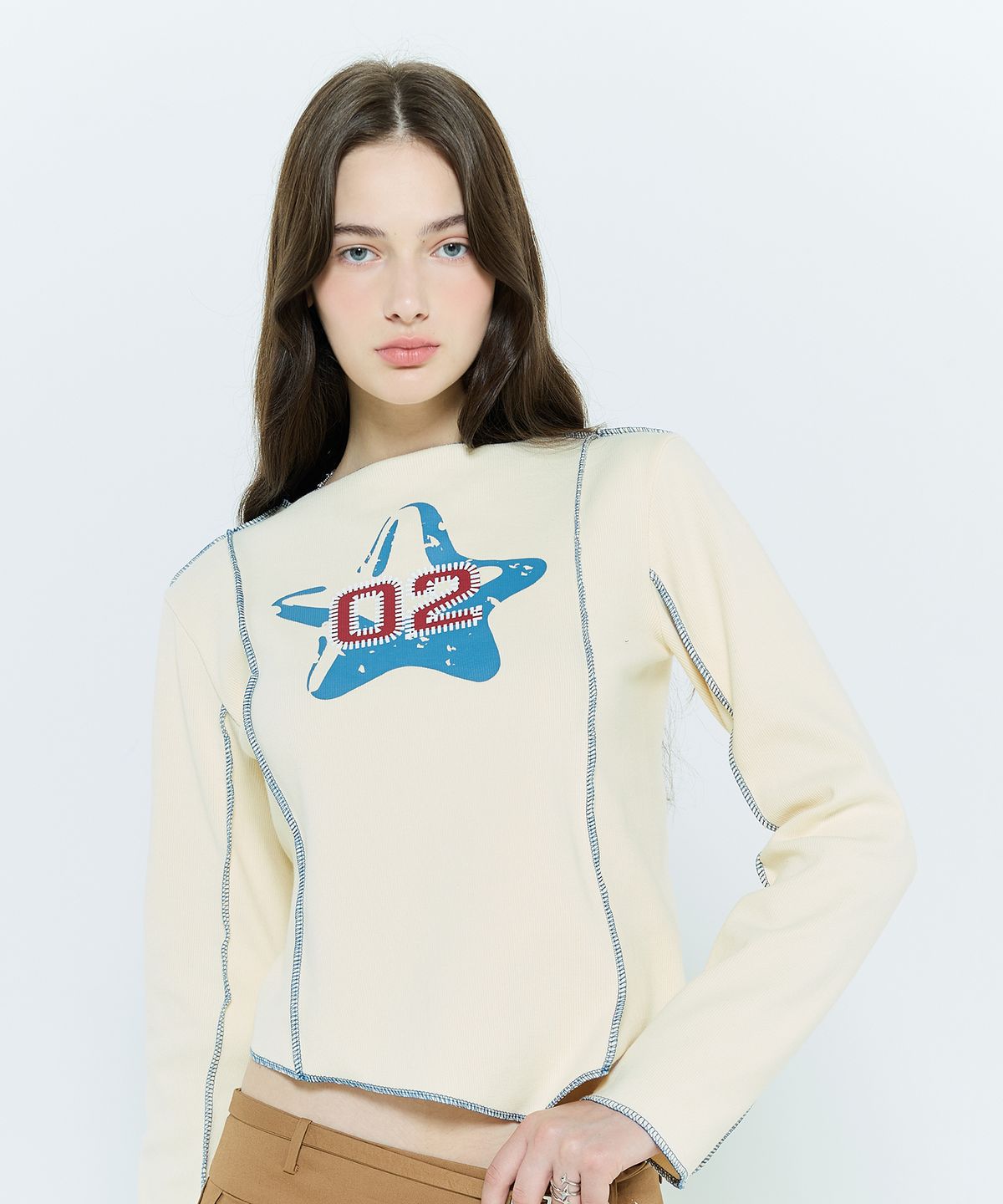 라티젠(LARTIGENT) L6 OVERLOCK UNBALANCE SLEEVE TEE(CREAM)