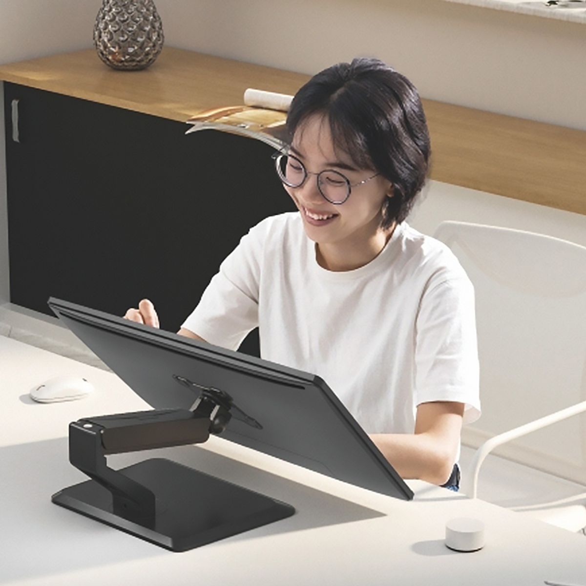 엘디엘마운트(LDLMOUNT) 2단 책상 접이식 모니터 암  거치대 APL-GTS15