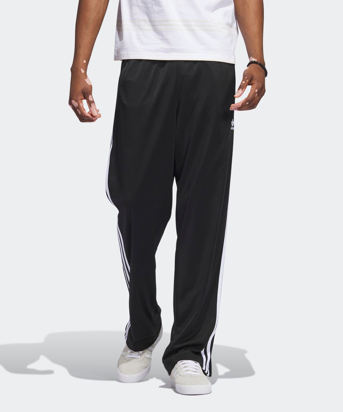 아디다스(ADIDAS) 파이어버드 트랙 팬츠 - 블랙 / IJ7055