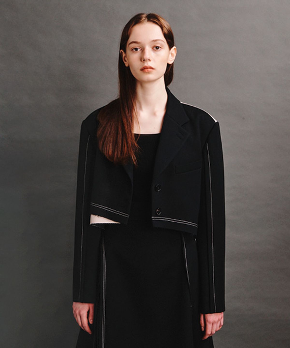 아바몰리(AVA MOLLI) UNBALANCED POINT SLIT JK (BK/L/BE)