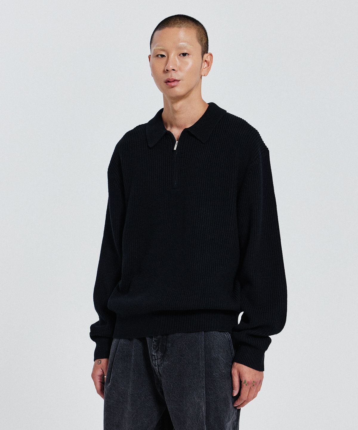 디 그랜드 마틴(DE GRAND MATIN) ZIP-UP COLLAR KNITWEAR_BLACK