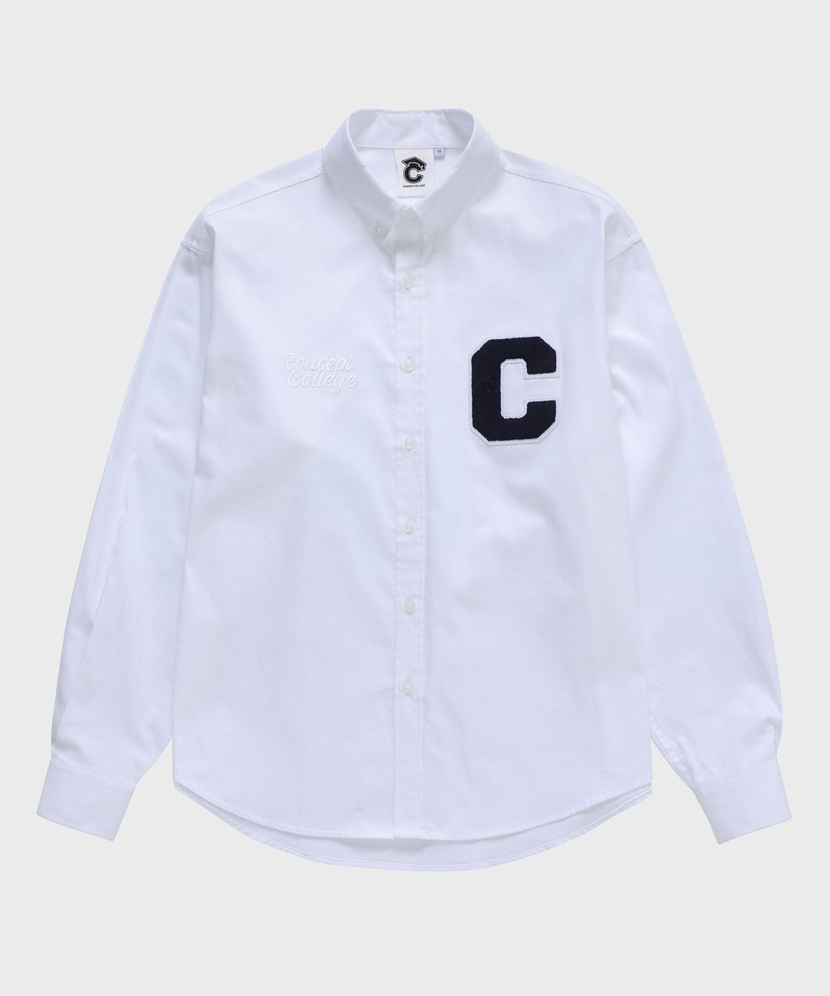 컨셉트컬리지(CONCEPTCOLLEGE) C 패치 화이트  옥스퍼드 긴팔 셔츠 [남녀공용]