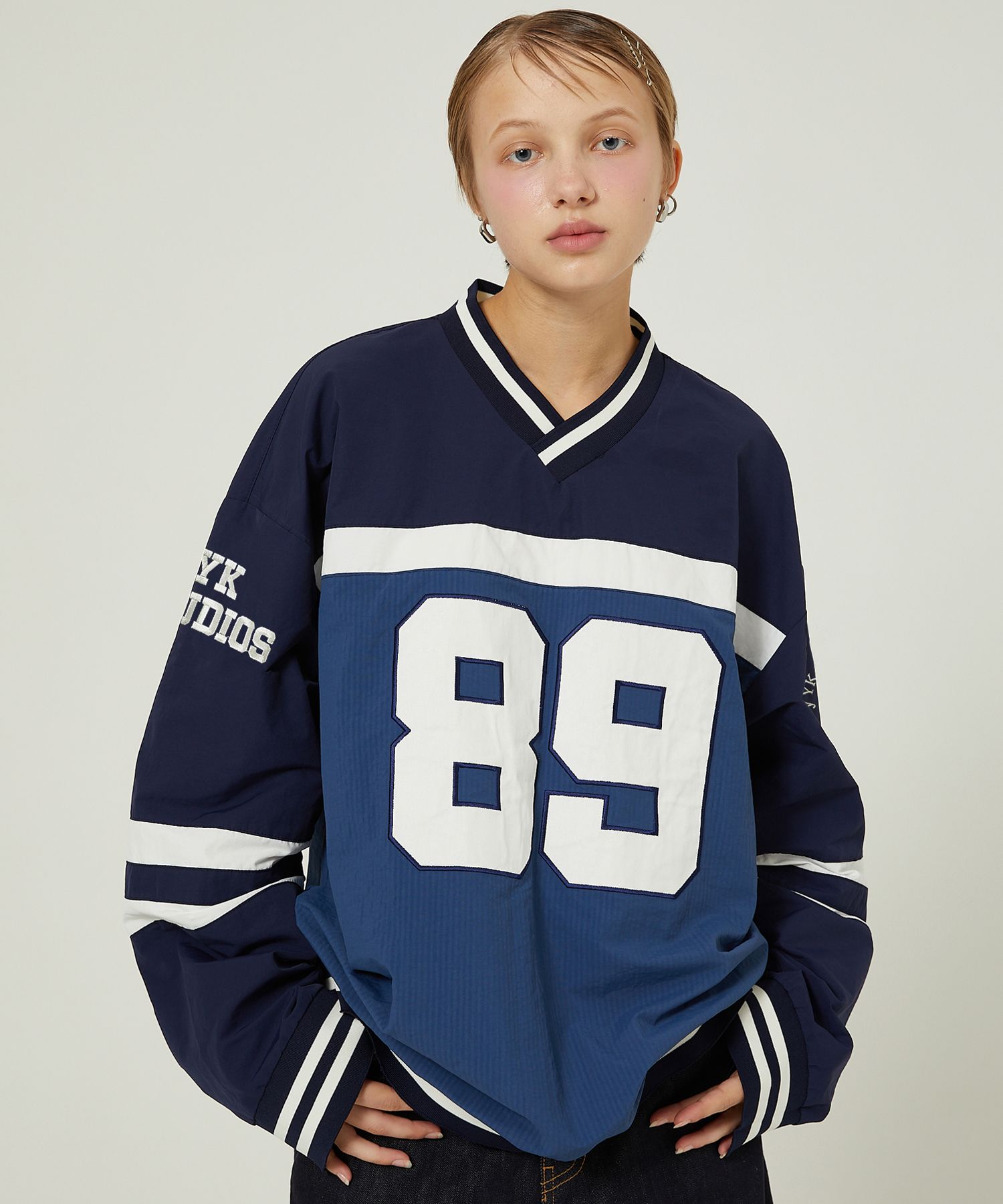 WAI KEI Blockcore nylon V neck sweatshirt スウェットシャツ MUSINSA | WAI KEI Block Core Nylon V Neck Sweatshirt Navy