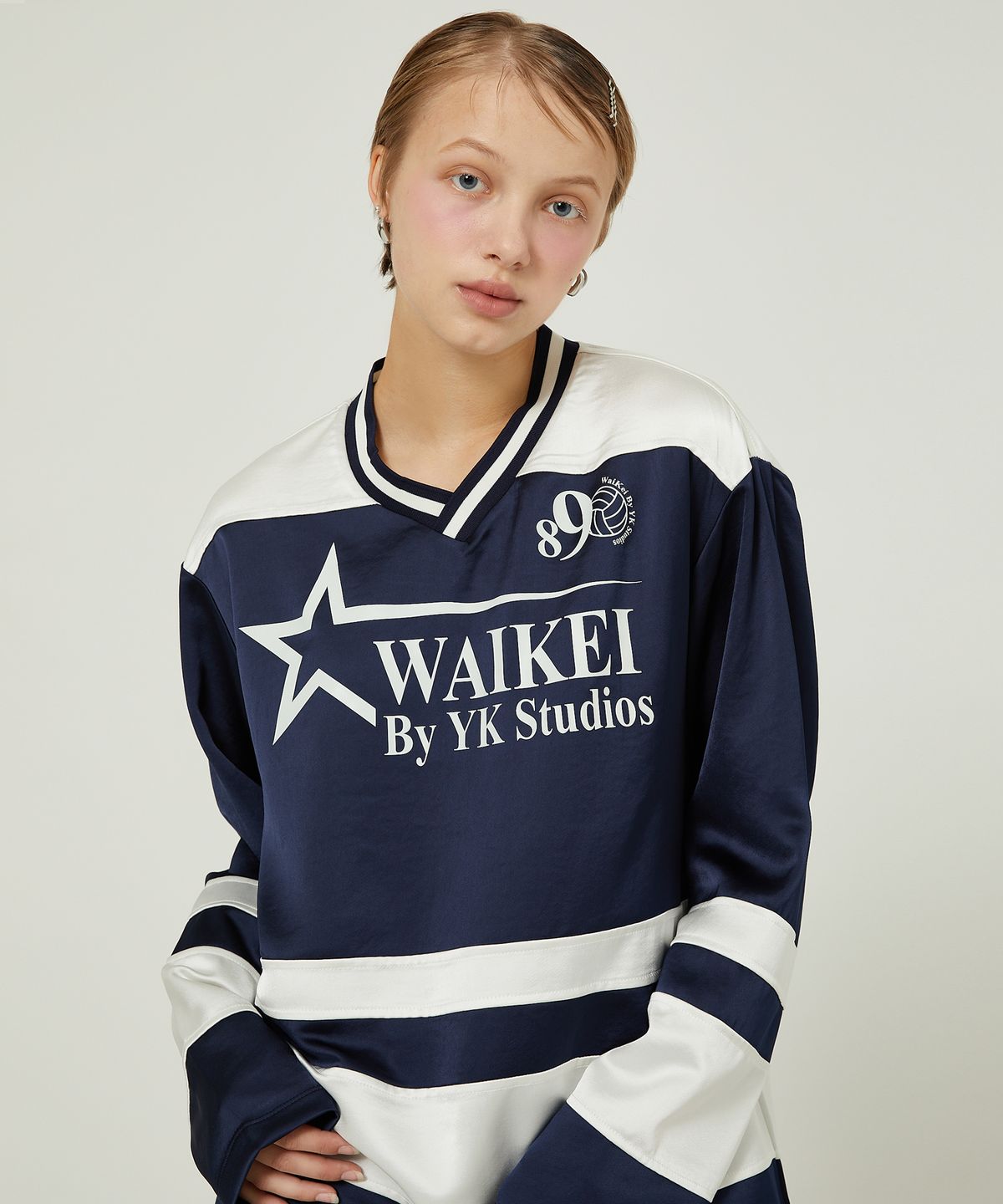 와이케이(WAIKEI) 스포츠 V넥 롱슬리브 티셔츠 네이비