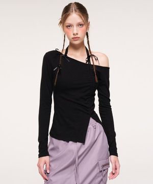 String One Off Shoulder T-Shirt, Black