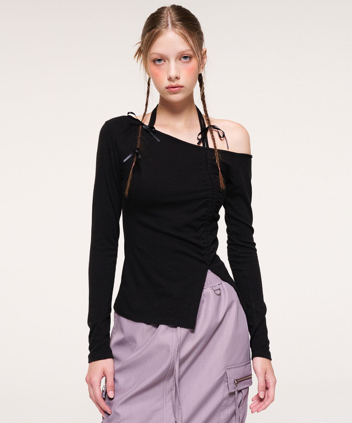 에트몽(ETMON) String One Off Shoulder T-Shirt, Black