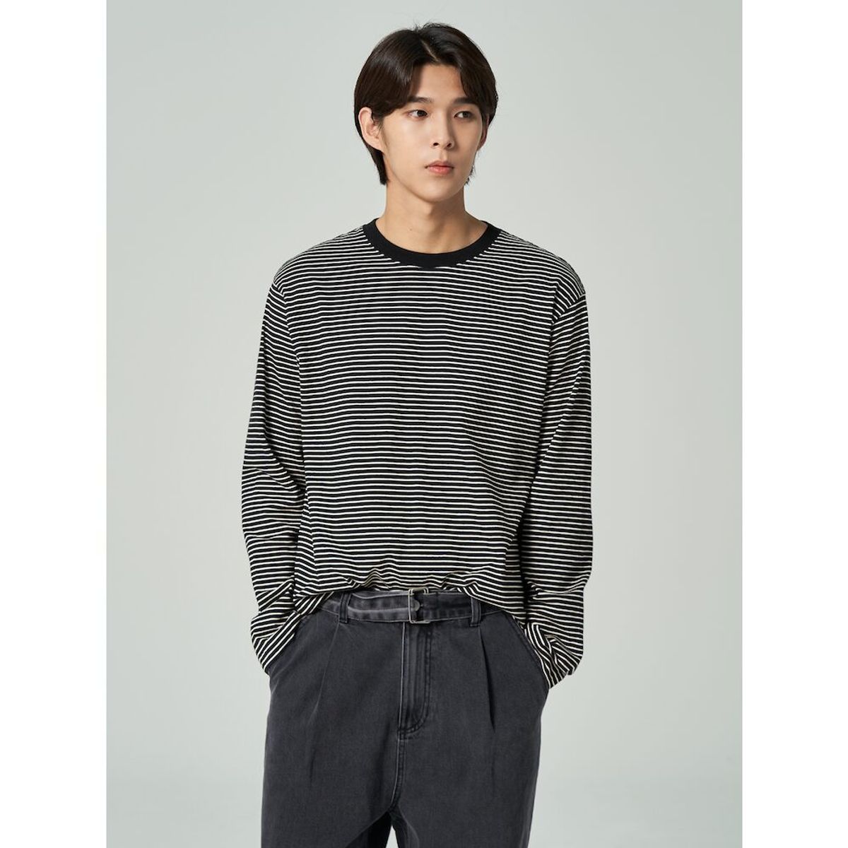 에잇세컨즈(8SECONDS) 데일리 스트라이프 티셔츠  블랙 (423841GY15)