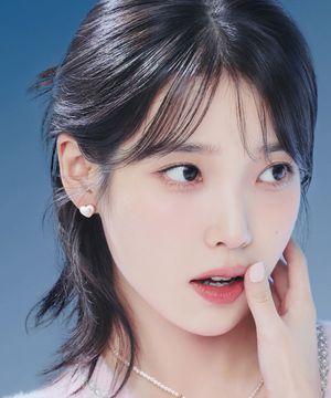 [아이유 PICK] 마리엘 진주 하트 귀걸이 S (JJLJEZ3BF346SR000)