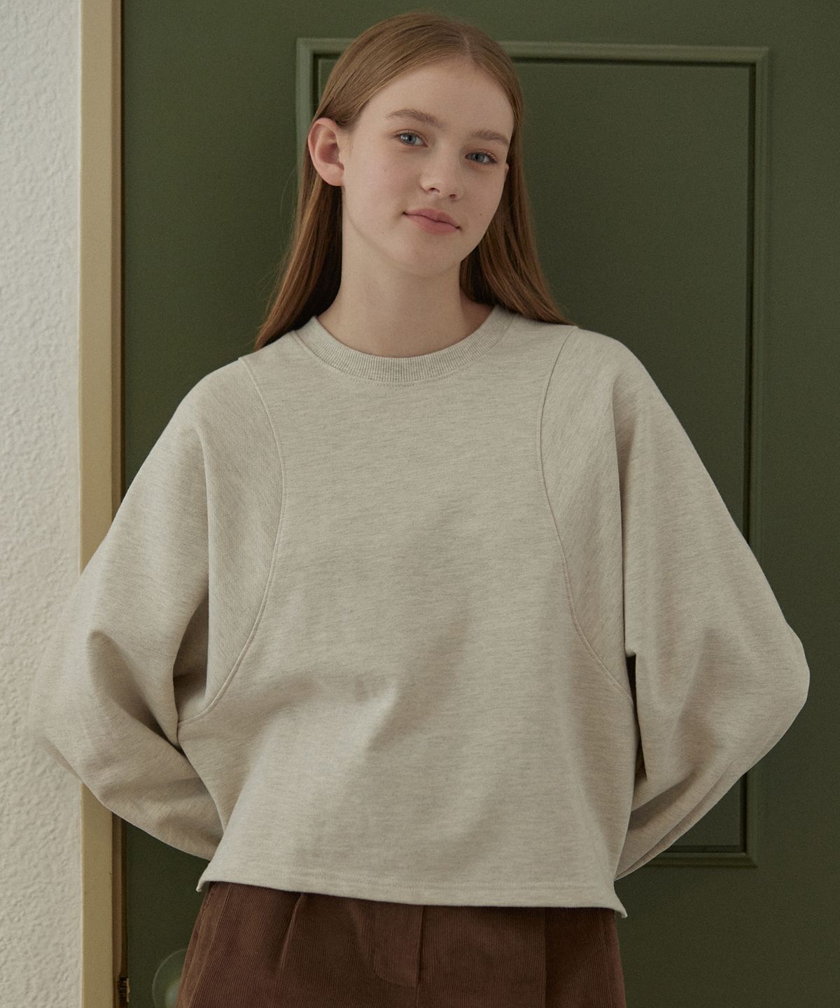 논로컬(NONLOCAL) Curved Line Sweatshirt - Oatmeal