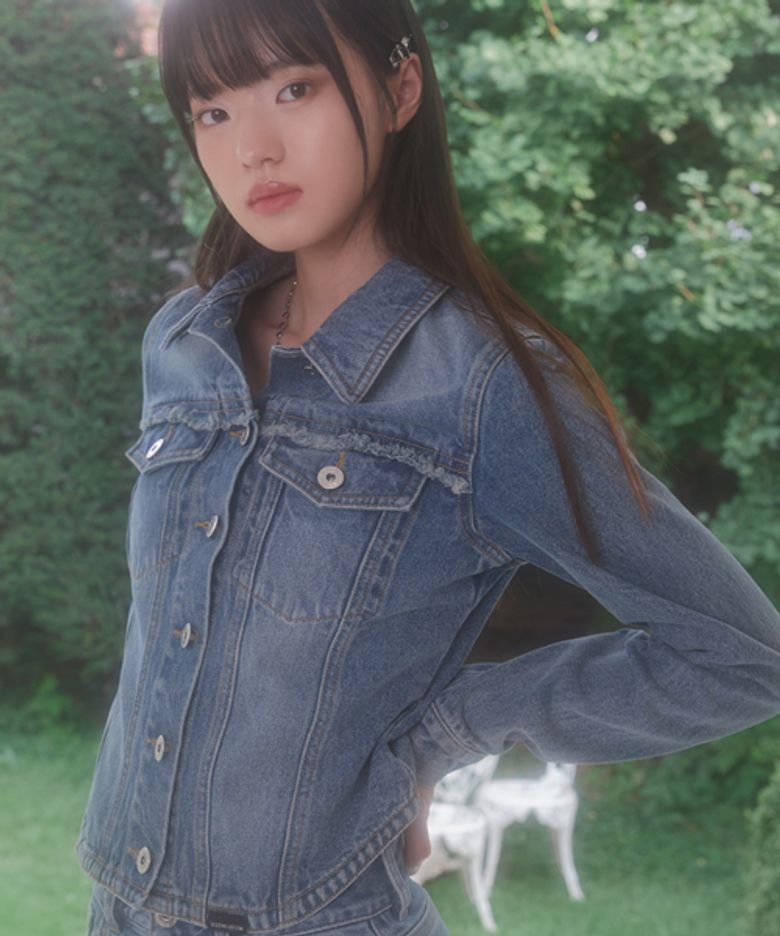 DENIM CURVED FRINGE JACKET (BLUE)