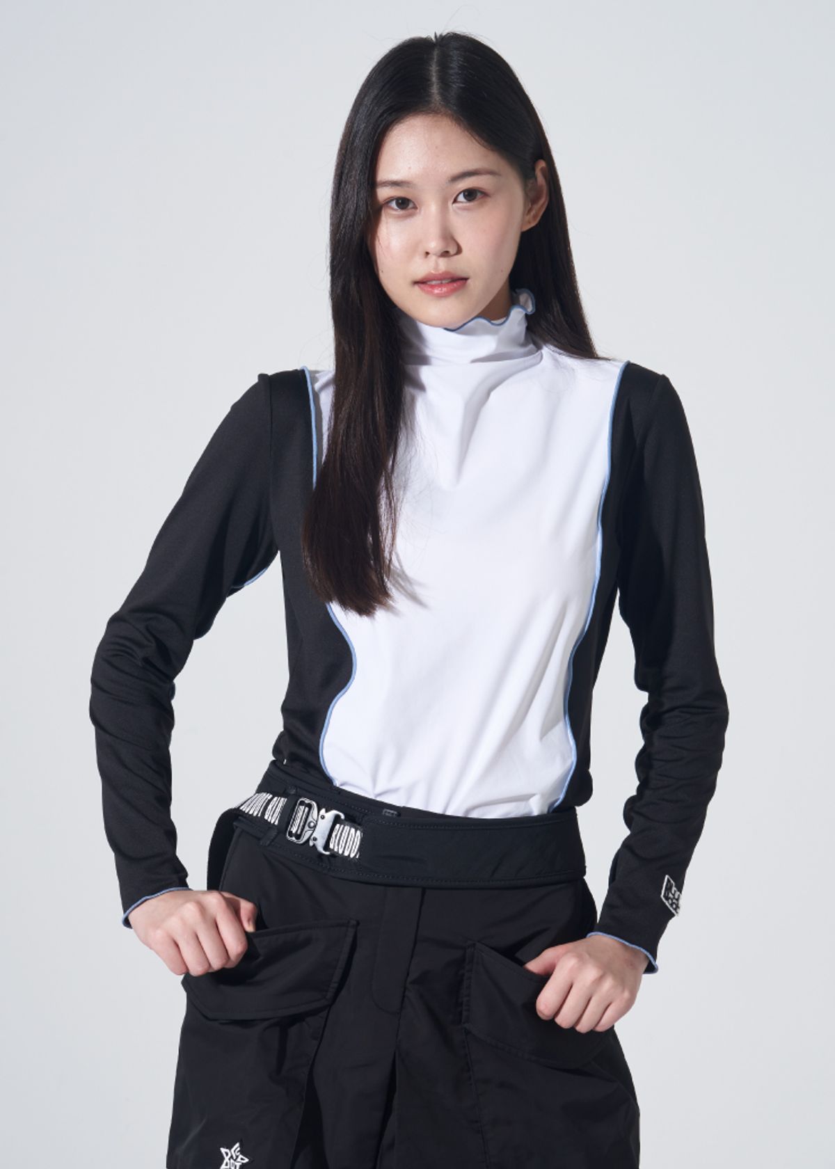 블루닷(BLUDOT) 컬러 블록 모크넥 티셔츠_BK
