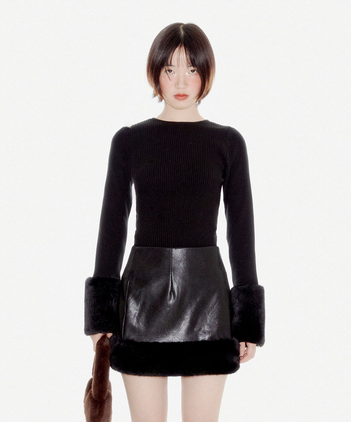 유희(YOUHEE) FUR TRIMMING LONG SLEEVE KNIT BLACK