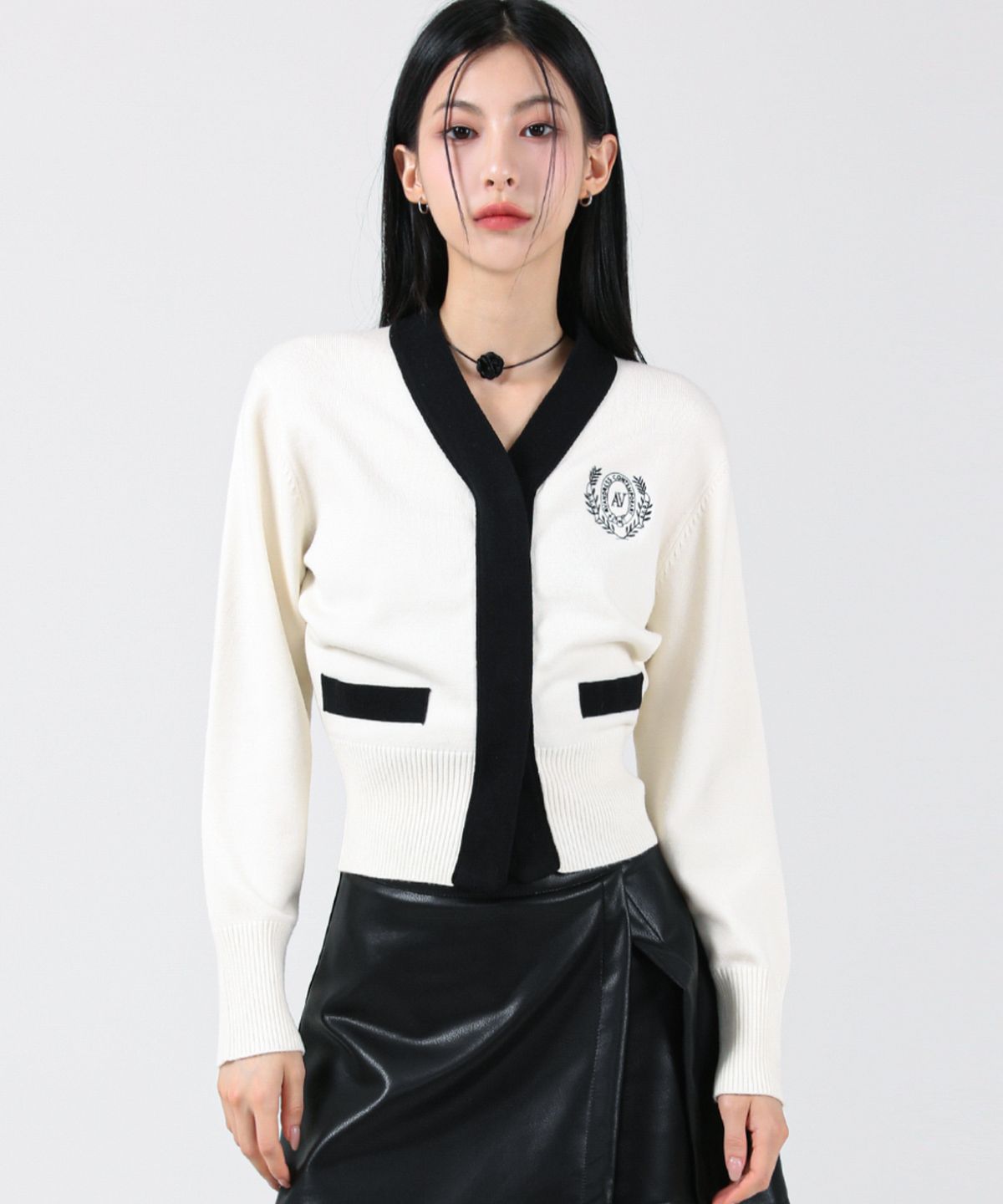 어반드레스(AVANDRESS) Savel Hidden Button Cardigan IVORY