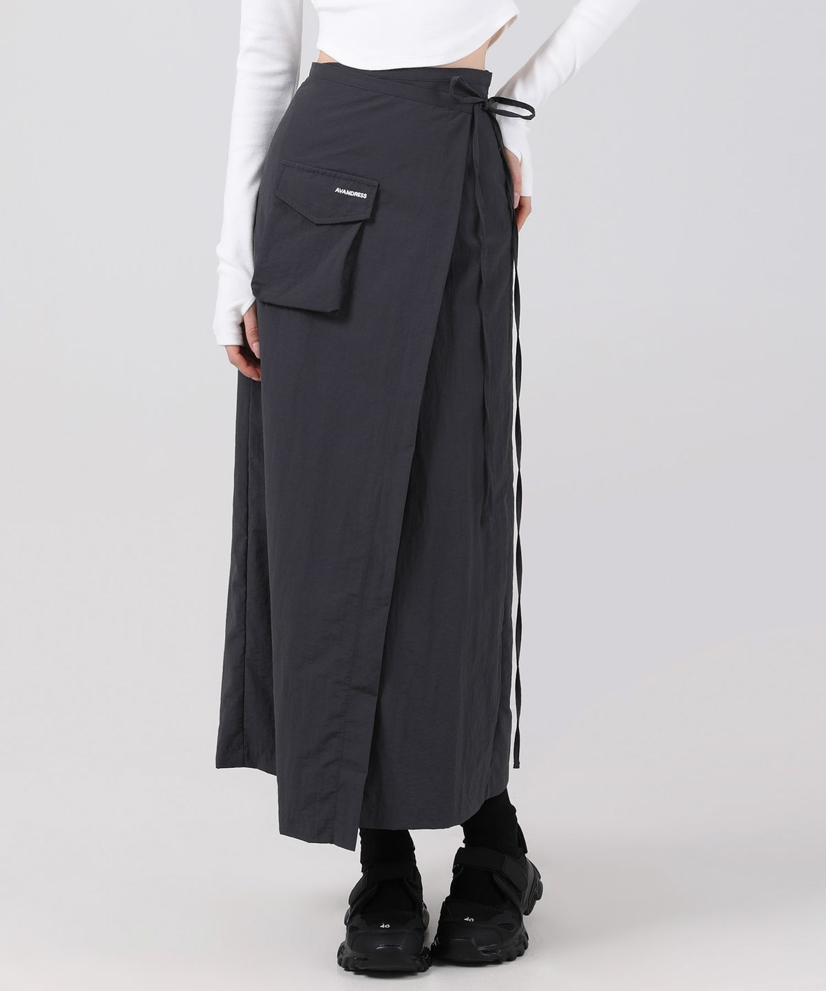 어반드레스(AVANDRESS) Greta Pocket Wrap Skirt CHARCOAL