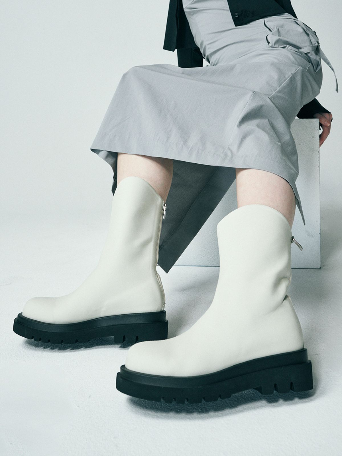 솔트앤초콜릿(SALT AND CHOCOLATE) 라운드 토 청키 미들부츠 412346011 (5.2cm/3colors)