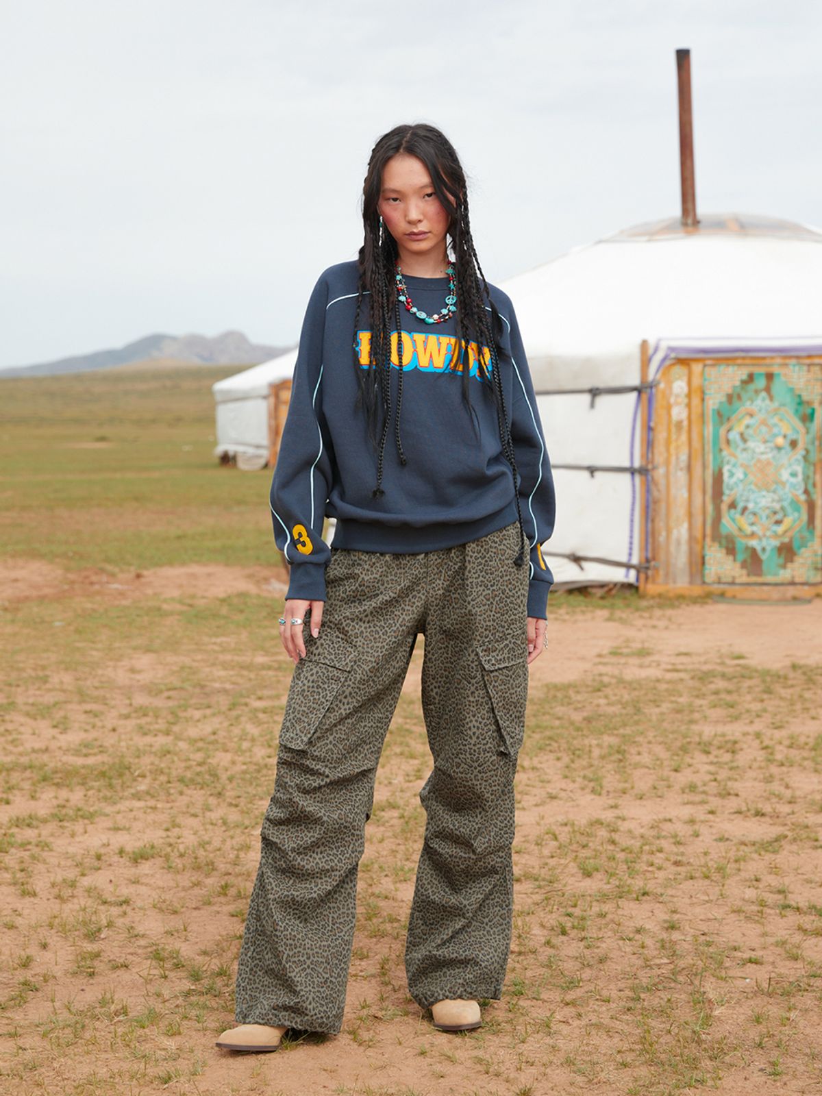 에즈이프 캘리(ASIF CALIE) HOWDY PIPING SWEATSHIRT NAVY