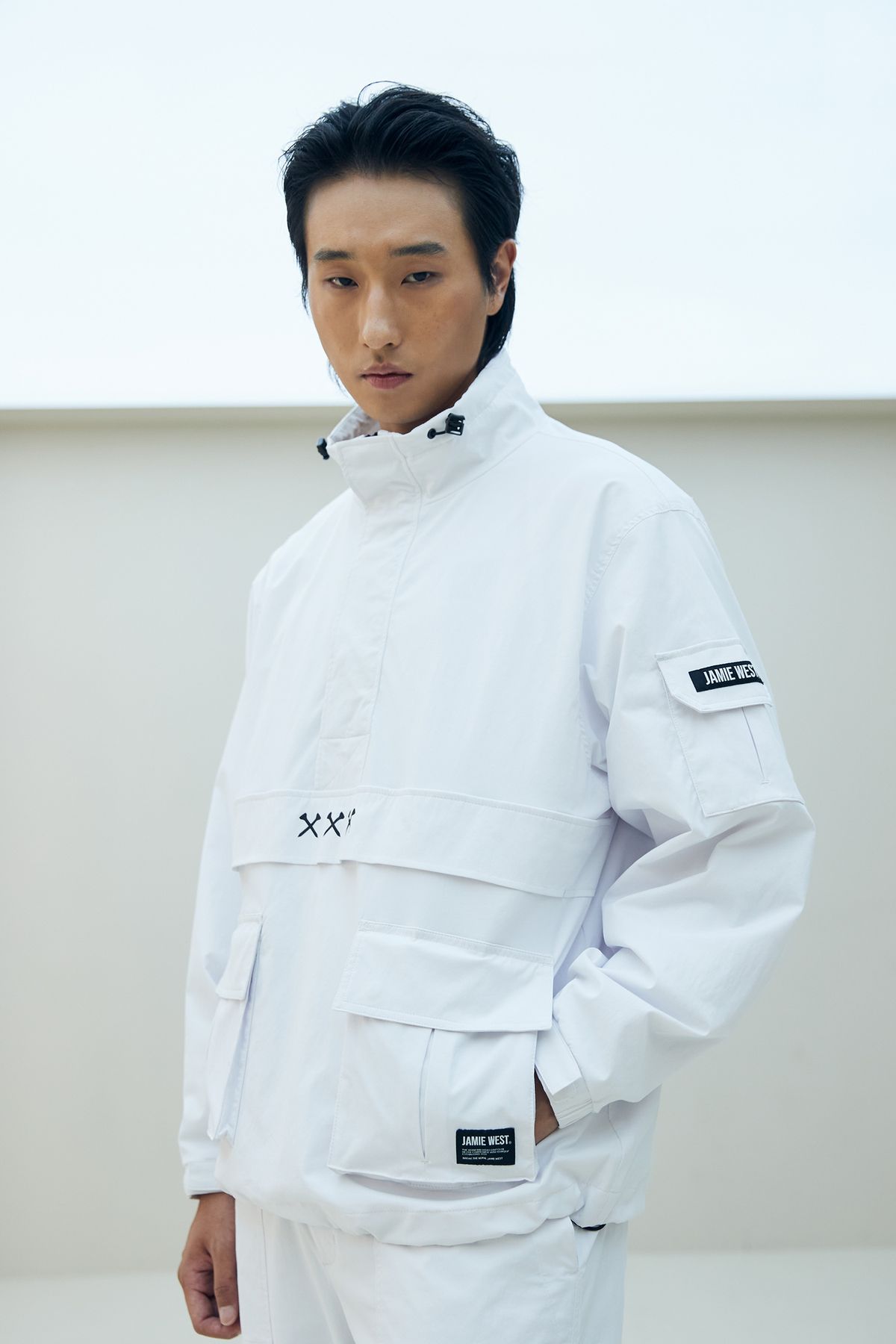 제이미웨스트(JAMIE WEST) 택티컬 아노락 풀오버 (화이트)