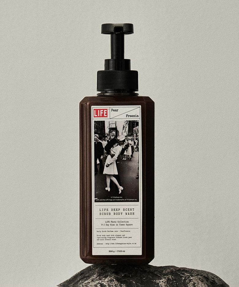 USA 딥센트 스크럽 바디워시 페어프리지아 Kiss in Times Square 500ml