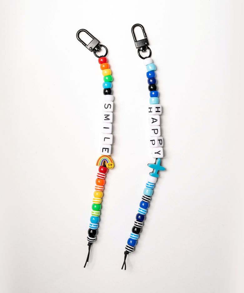 Kitsch motive initial key ring 키치 이니셜 비즈 폰 스트랩 핸드폰줄 키링