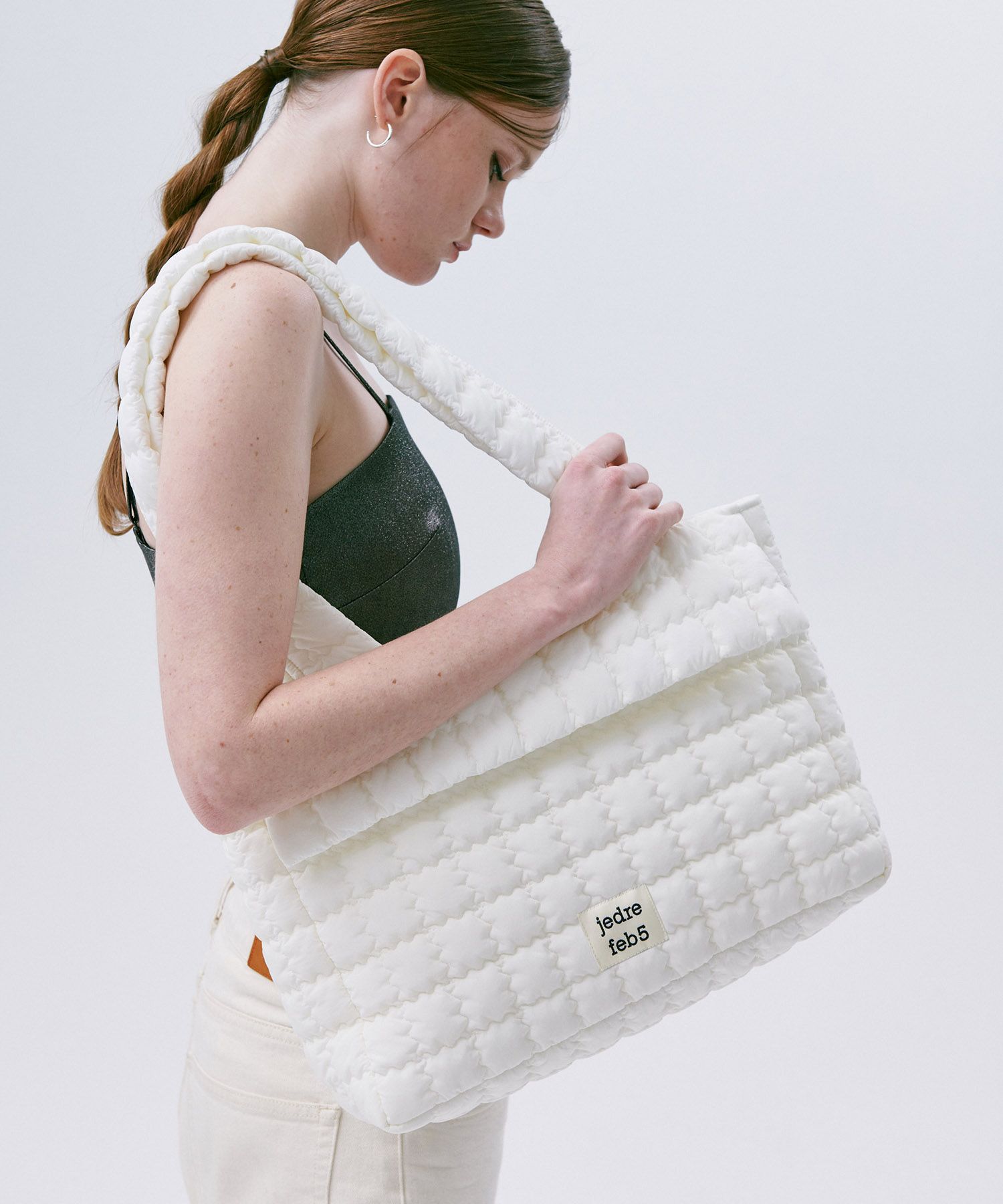★ JEDREFEB5★ Puzzle Padded Chain Bag 2 Colors j23bsh004 MUSINSA | JEDREFEB5 Puzzle Padded Shoulder Bag 7 Colors