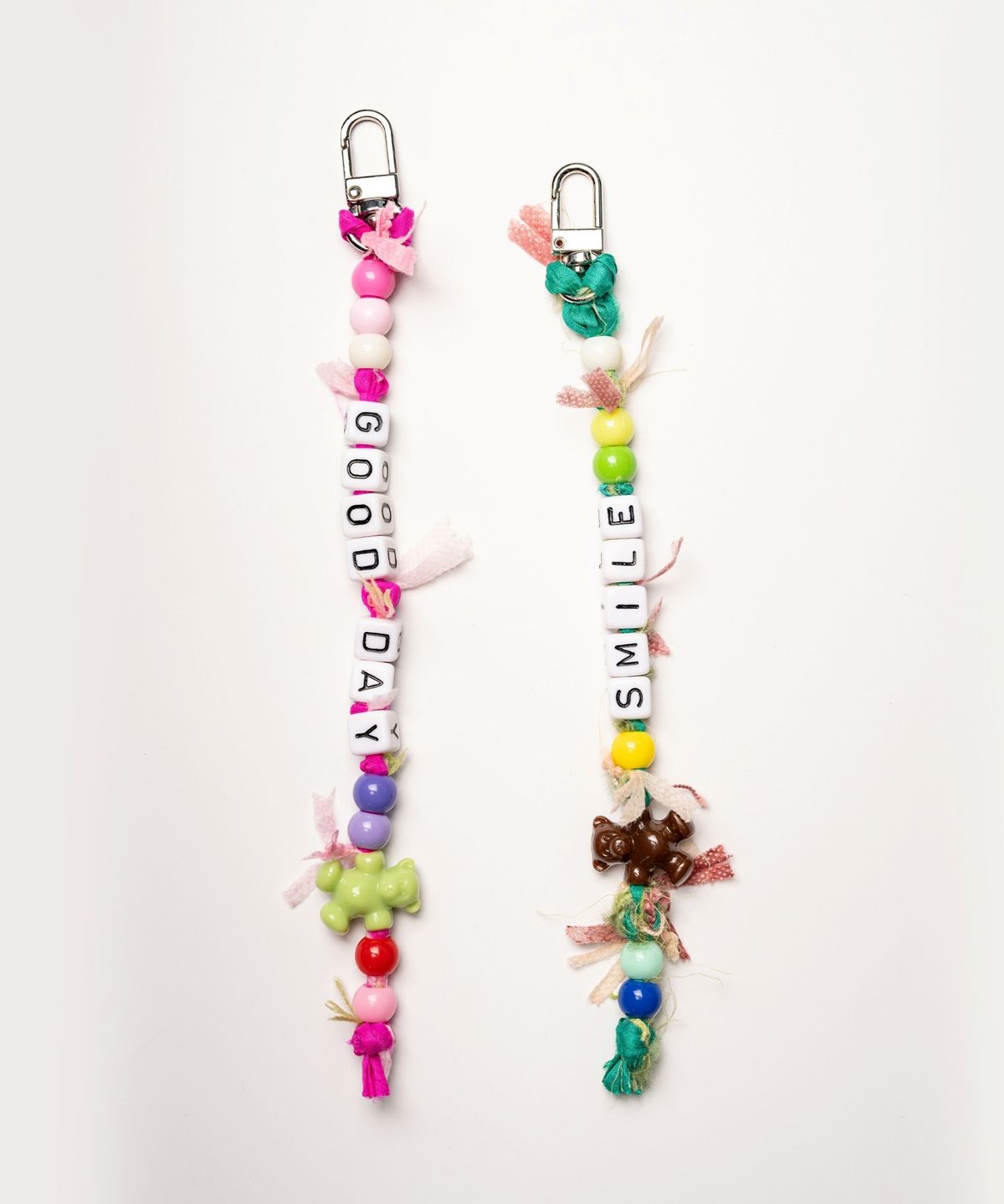 봉보(BONBEAU) Silk tweed ribbon initial bear key ring 트위드 리본 이니셜 곰돌이 비즈 폰 스트랩 핸드폰줄 키링