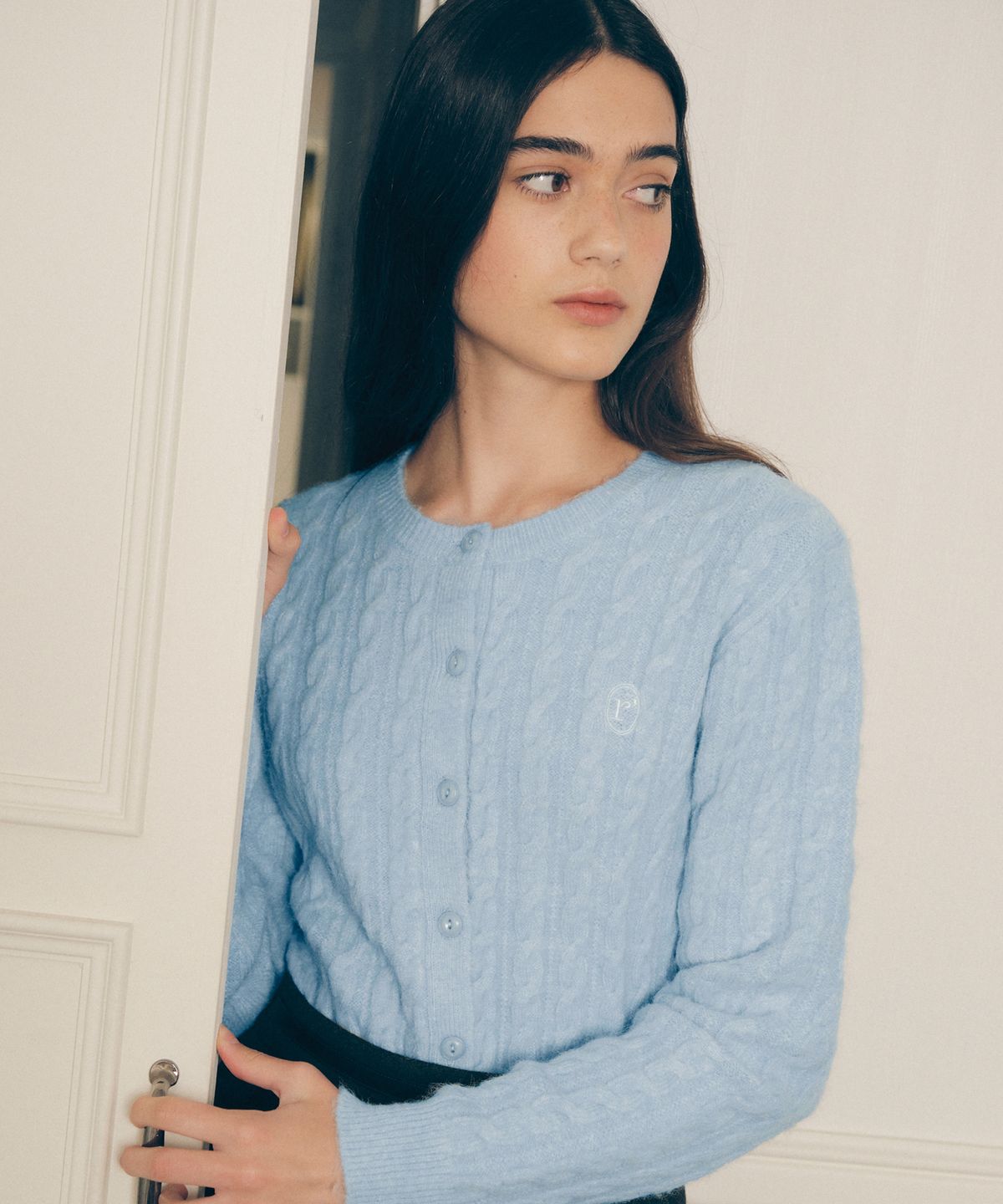 로라로라(ROLAROLA) SOFT CABLE CARDIGAN LIGHT BLUE
