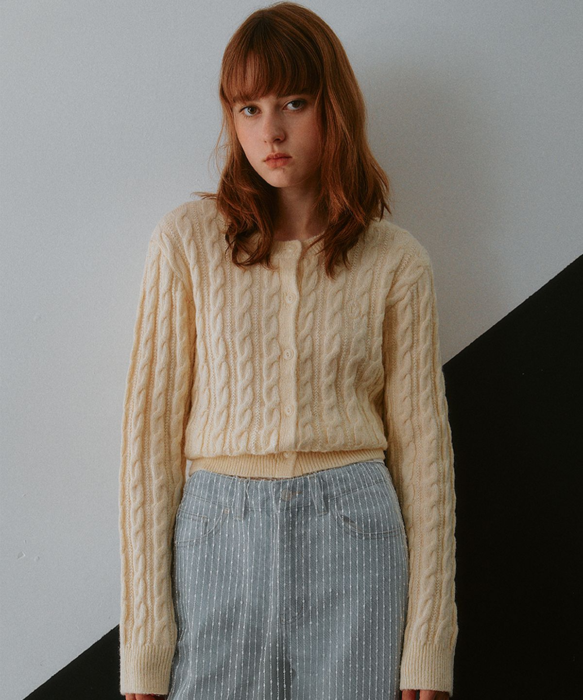 로라로라(ROLAROLA) SOFT CABLE CARDIGAN IVORY