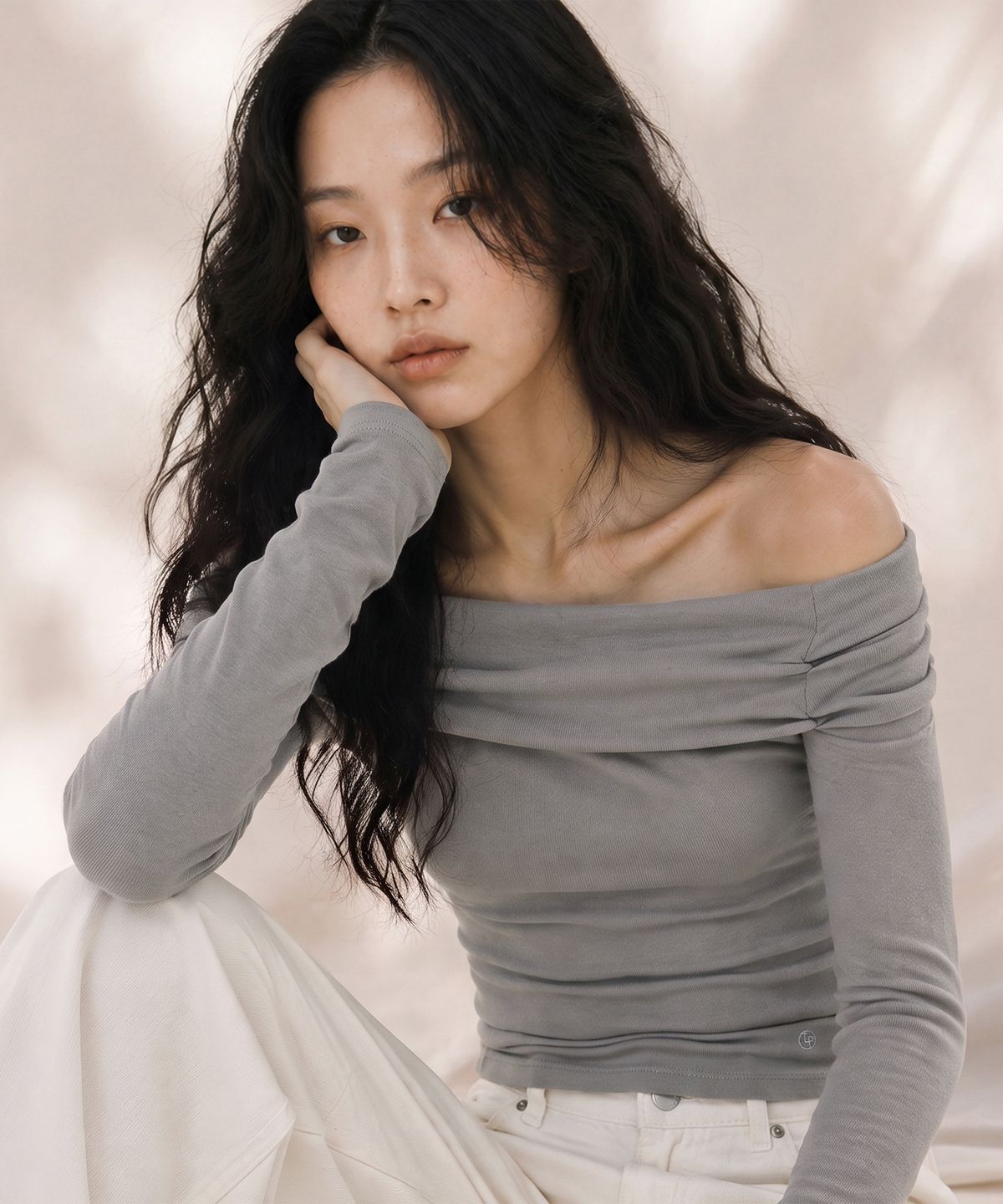 탑걸(TOPGIRL) TUCKED ARMHOLE OFF-SHOULDER TOP_T326TP121