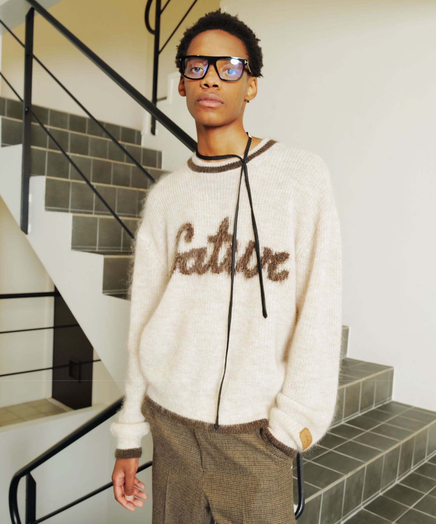 ◆SATUR◆ Round neck mohair logo knit resort ivory SA23FWMK0 MUSINSA | SATUR Round neck mohair logo knit resort ivory
