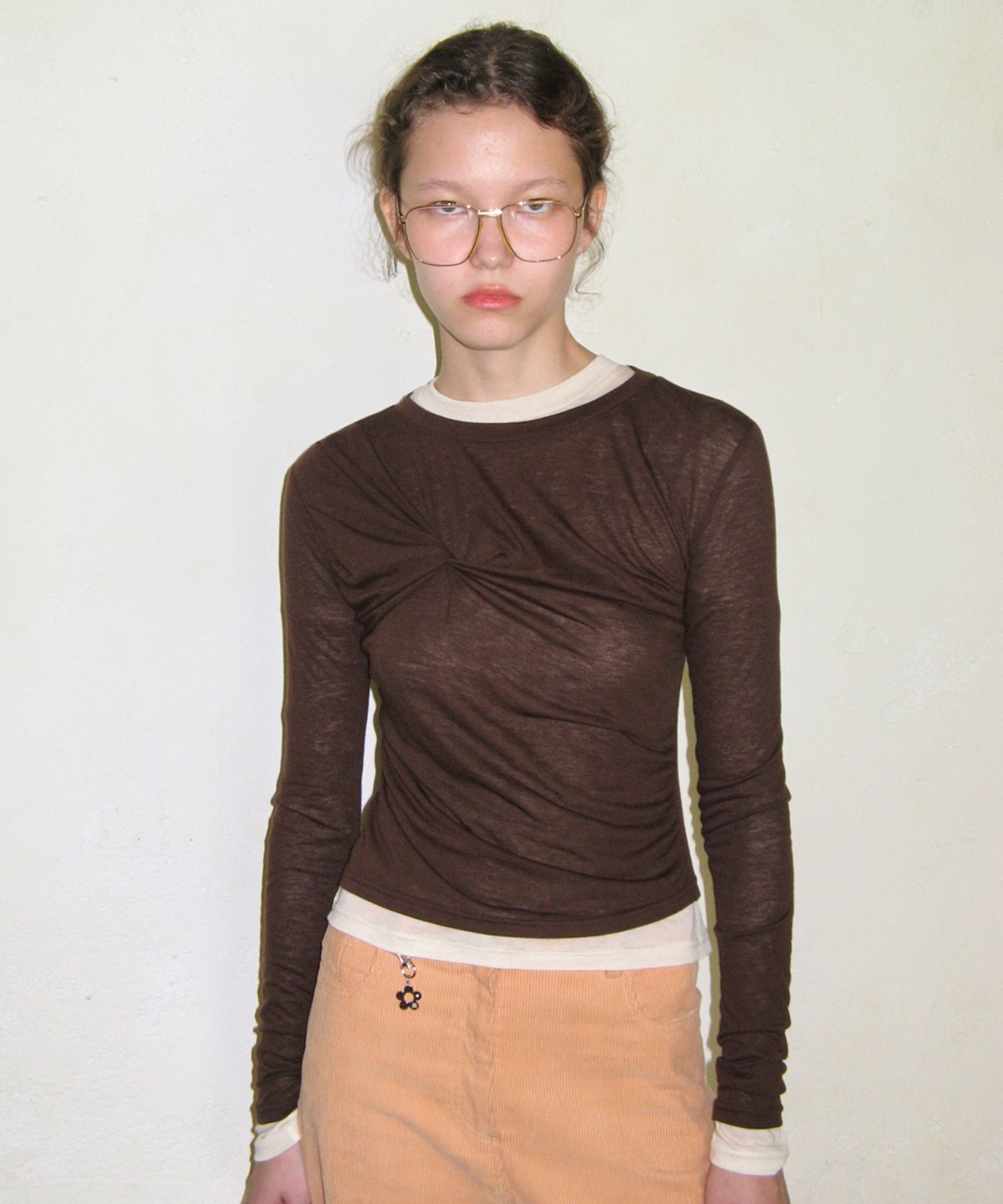 시눈(SINOON) TWIST LAYERED LONG SLEEVE SET-UP (BROWN)