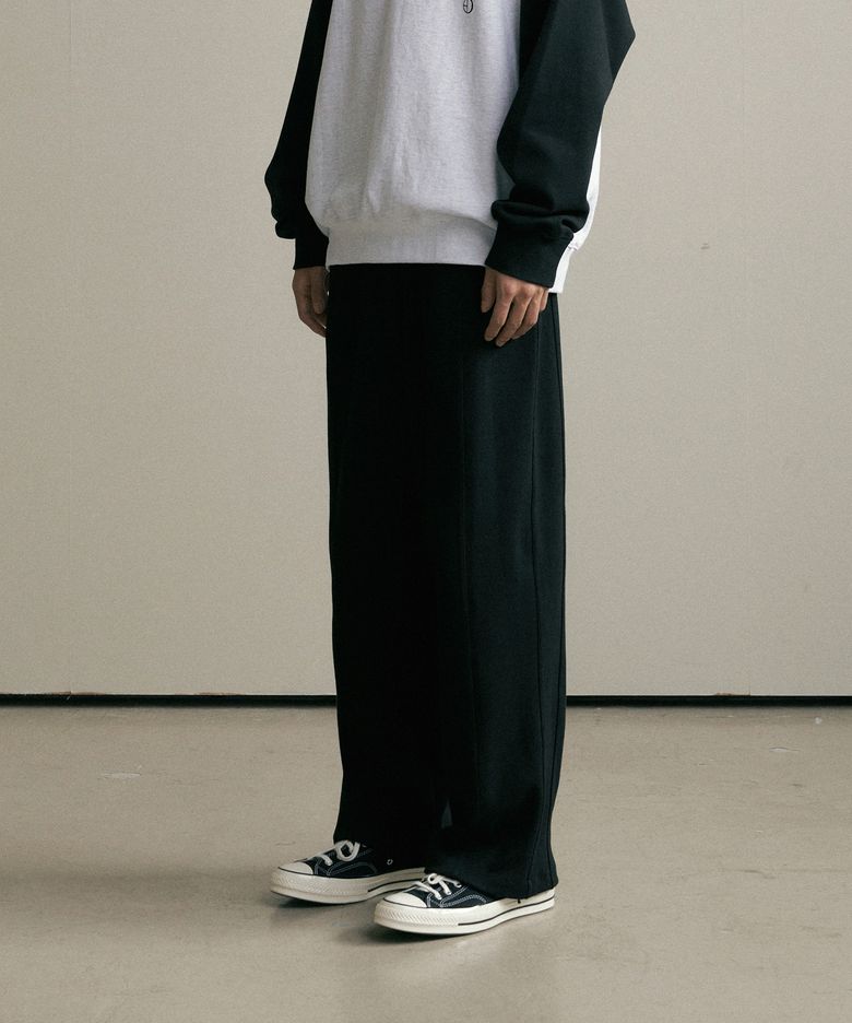 Utility curved sweat pants (black)