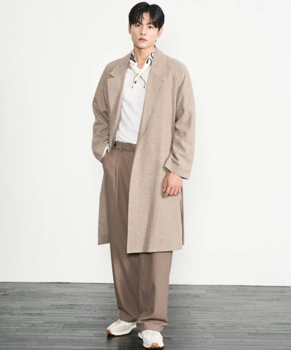 프레리(PRAIRIE) 라이트 메리노 울 오버핏 로브 롱코트 (BEIGE)