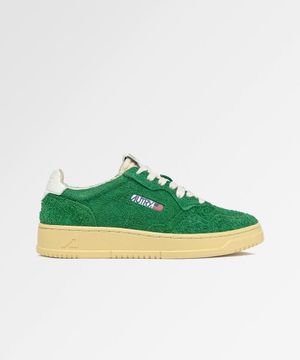 메달리스트 스니커즈 in hairy suede green