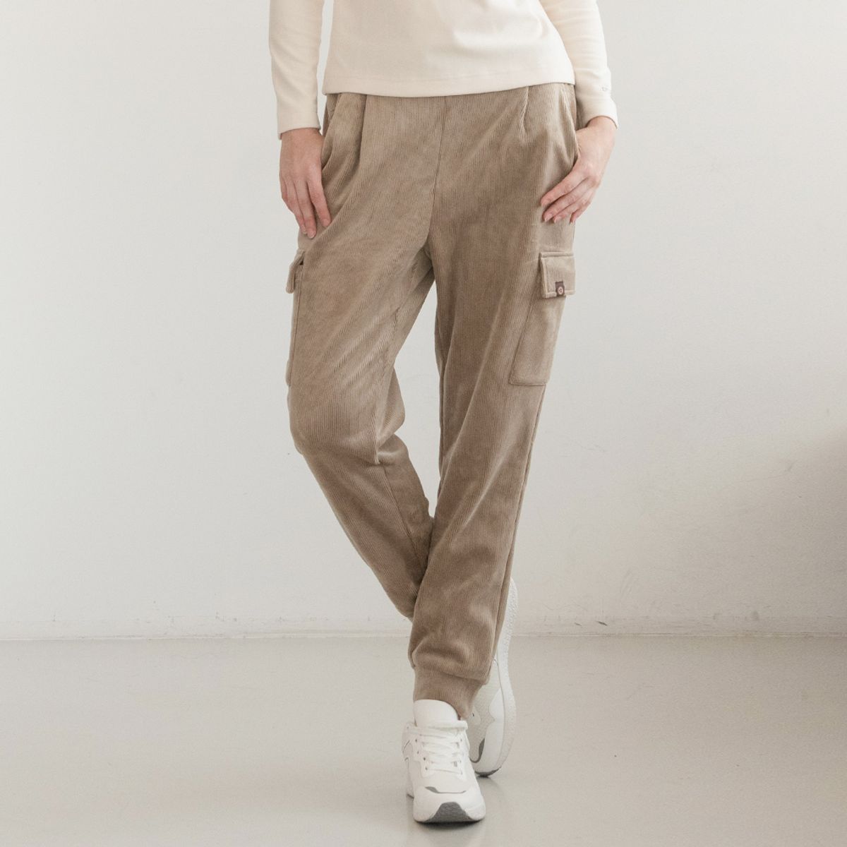뒤란(DURAN) 코듀로이 융기모 아웃포켓 카고 조거팬츠 DBF3W-9144 4colors