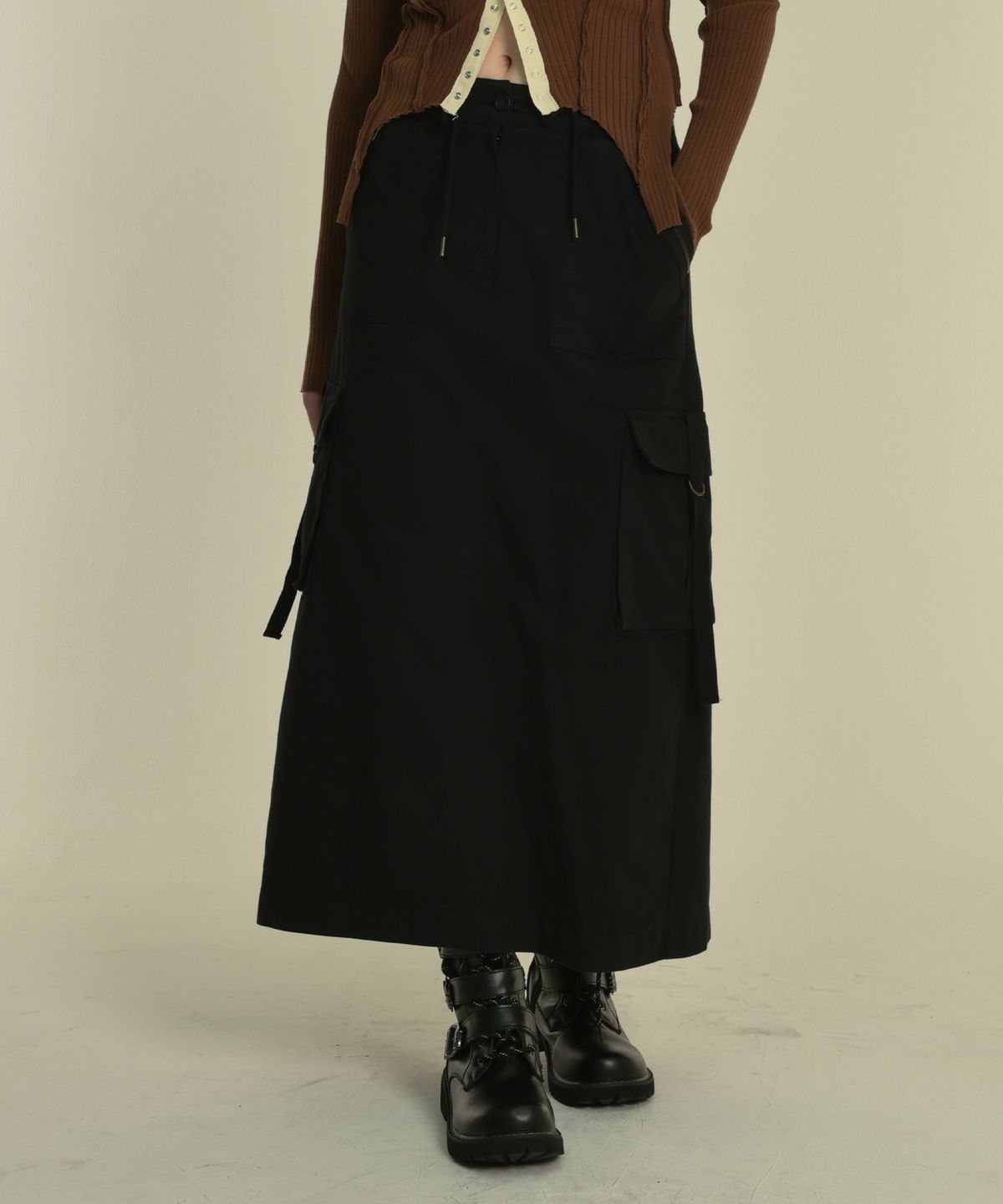 미드나잇 무브(MIDNIGHT MOVE) 2 cargo skirt (black)