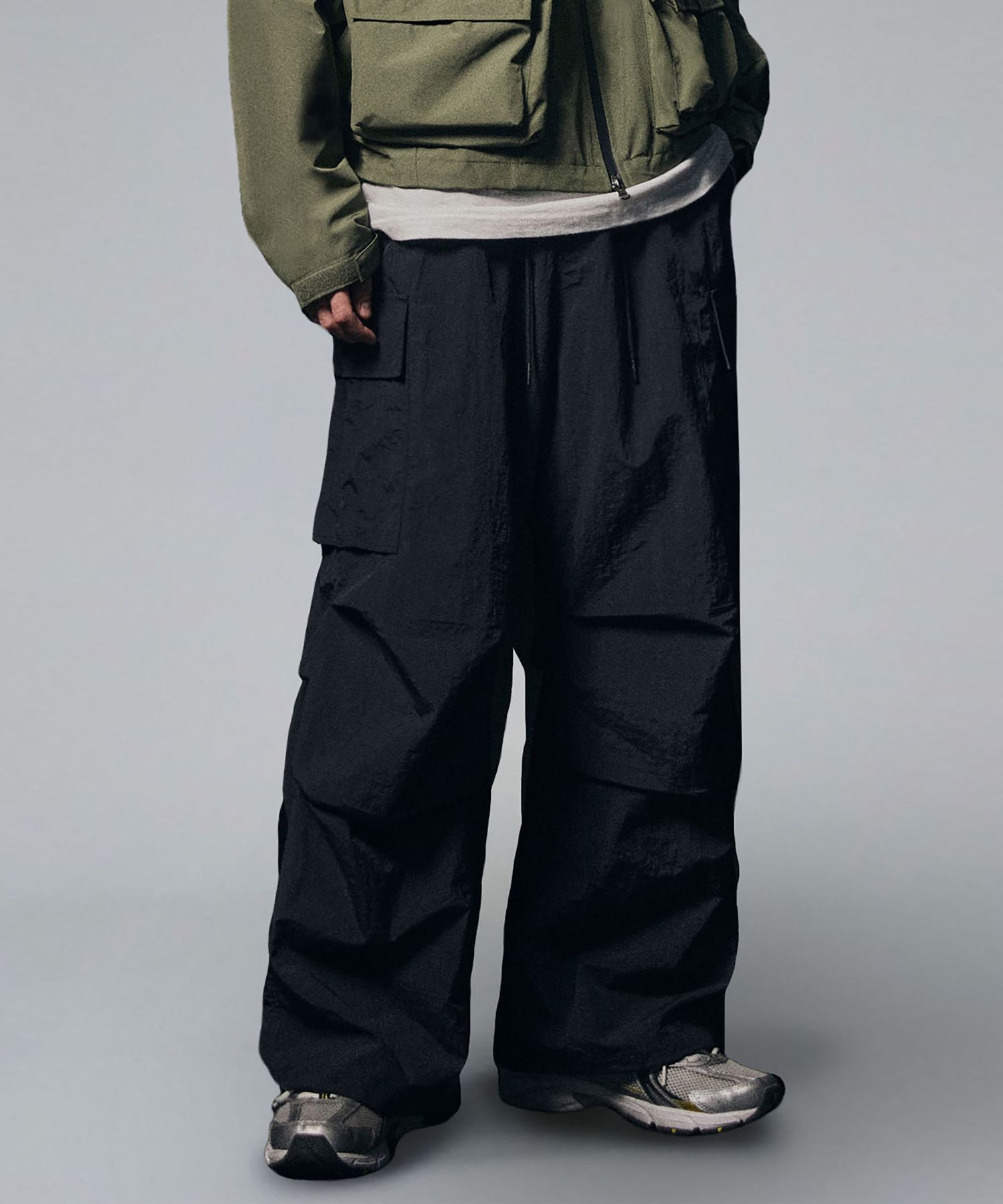 デニム・ジーパン NOT4NERD Nylon Cargo Wide Pants Charcoal PT042CH MUSINSA | NOT4NERD Parachute Nylon Cargo Pants - Black