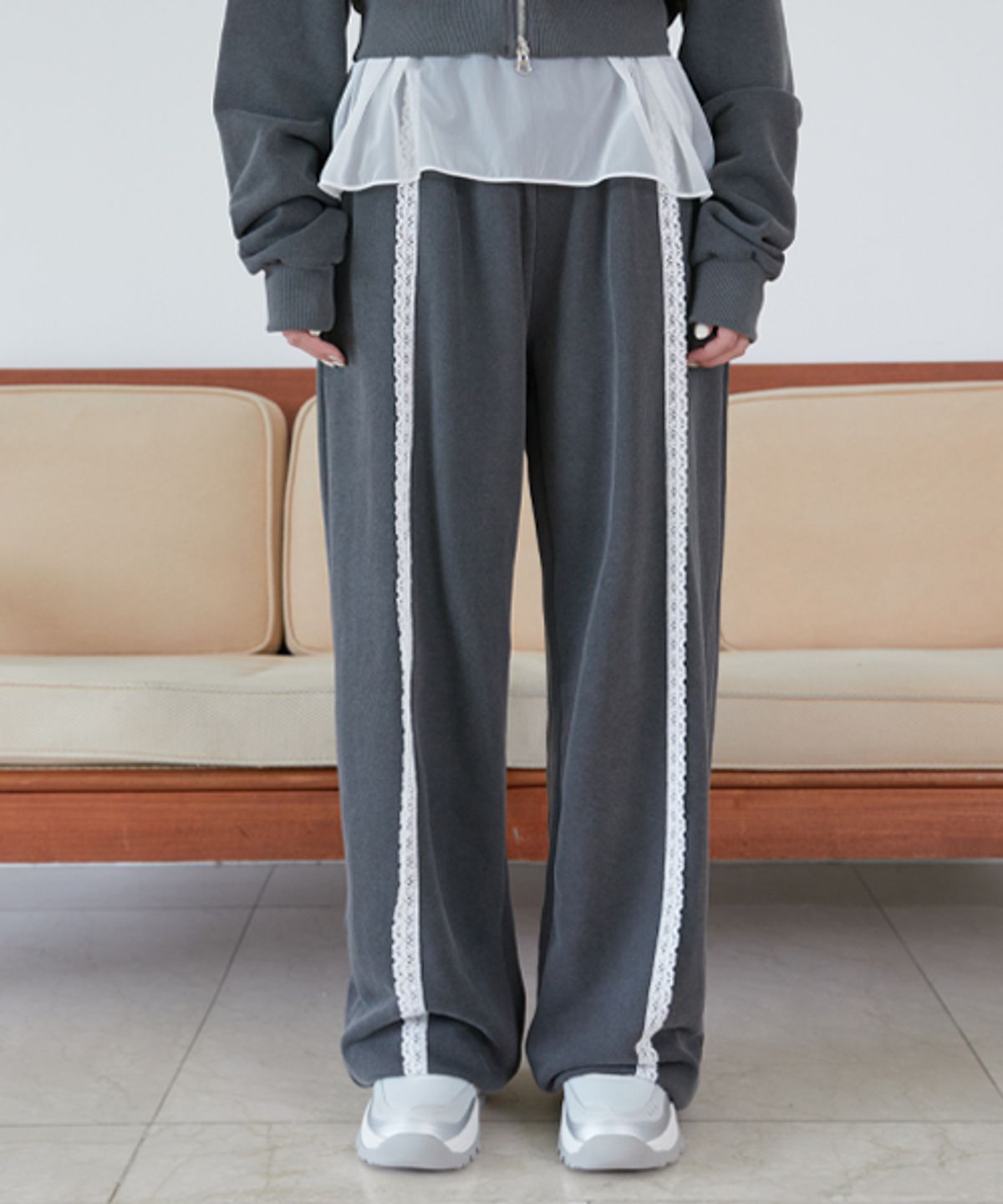 지제뮤지엄(ZIZEMUSEUM) LACE  PIGMENT PANTS (CHARCOAL)