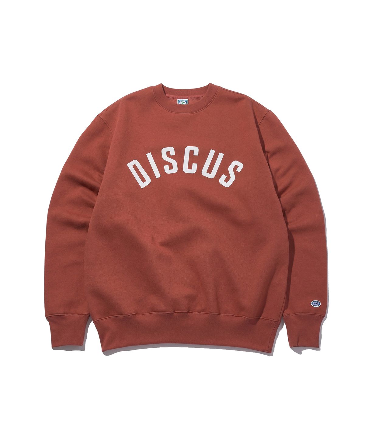 디스커스 애슬레틱(DISCUS ATHLETIC) 기모 레귤러 핏 아치 스웨트 셔츠 브릭 레드