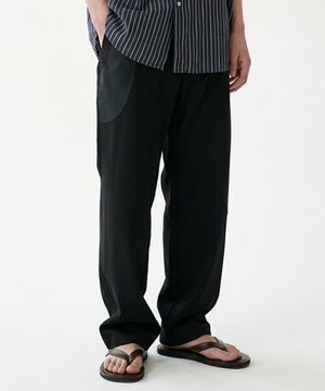 플레어 절개 팬츠 Black