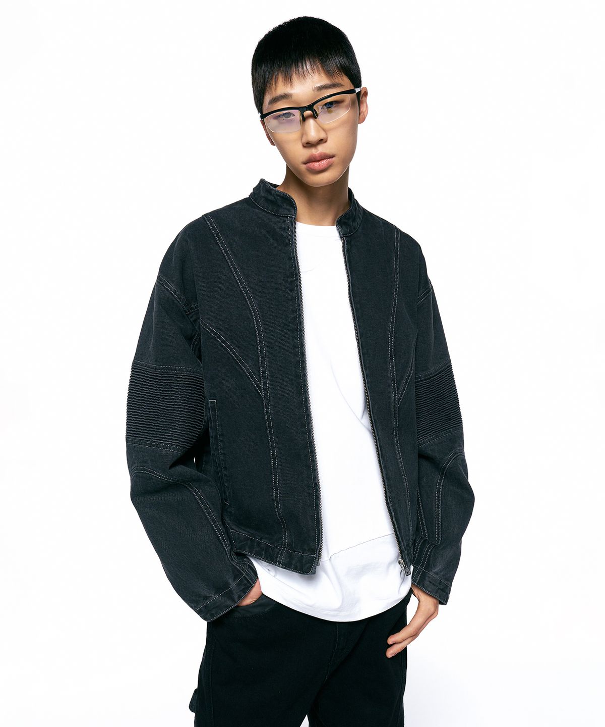 인사일런스(INSILENCE) 스모킹 페이드 데님 자켓 WASHED BLACK