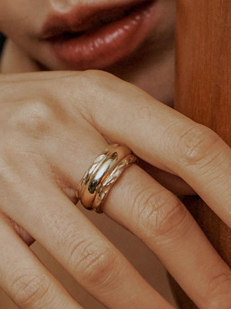 Antique box ring